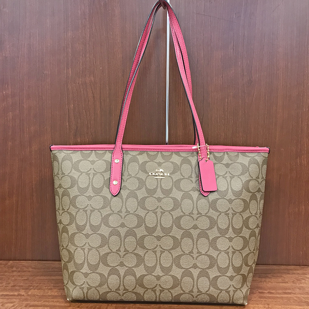 貴方のバッグはどっち？コーチ（COACH）のアウトレット品の見分け方 